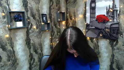 Karolina online show from 6, 1, 2025