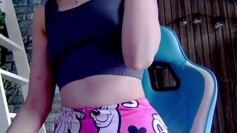 Snapshot of karoline121 chatting on 21, 2, 2025 karoline121 online show from 21, 2, 2025