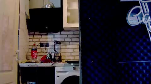 Snapshot of karoline121 chatting on 8, 3, 2025 karoline121 online show from 8, 3, 2025