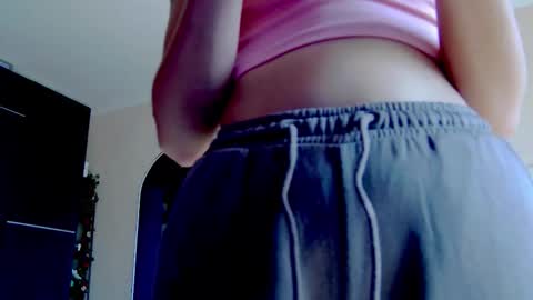 Snapshot of karoline121 chatting on 5, 10, 2025 karoline121 online show from 5, 10, 2025