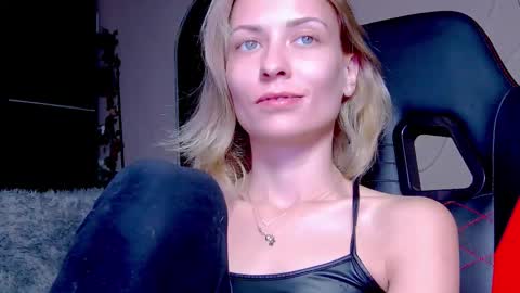 Snapshot of karoline121 chatting on 7, 10, 2025 karoline121 online show from 7, 10, 2025