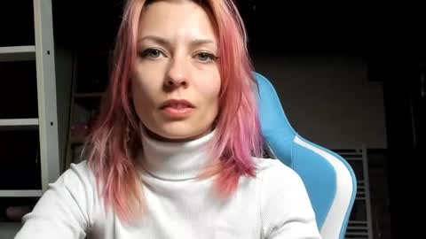 Snapshot of karoline121 chatting on 25, 10, 2025 karoline121 online show from 25, 10, 2025