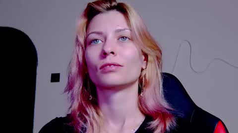 Snapshot of karoline121 chatting on 3, 11, 2025 karoline121 online show from 3, 11, 2025