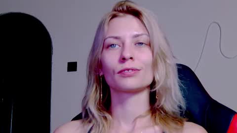 Snapshot of karoline121 chatting on 4, 11, 2025 karoline121 online show from 4, 11, 2025