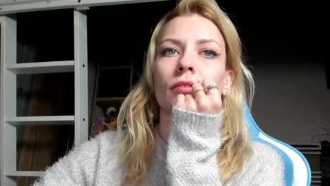 Snapshot of karoline121 chatting on 10, 11, 2025 karoline121 online show from 10, 11, 2025