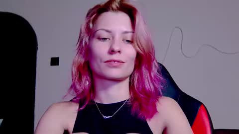 Snapshot of karoline121 chatting on 15, 11, 2025 karoline121 online show from 15, 11, 2025