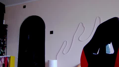 Snapshot of karoline121 chatting on 19, 11, 2025 karoline121 online show from 19, 11, 2025