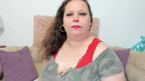 Snapshot of karolinejoyy chatting on 13, 9, 2025 KarolineJoyy online show from 13, 9, 2025