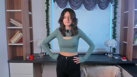 Mia online show from 3, 3, 2026