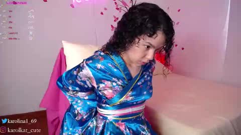 Karolina 3 online show from 12, 2, 2025