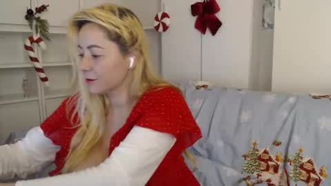 karolynesyera online show from 16, 12, 2025