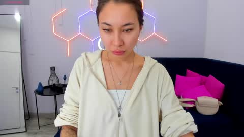 Snapshot of kat__cat chatting on 4, 5, 2026 kat__cat online show from 4, 5, 2026