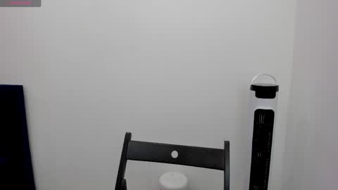 Snapshot of kat__cat chatting on 9, 5, 2026 kat__cat online show from 9, 5, 2026
