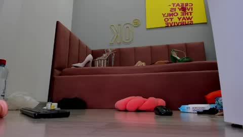 Snapshot of kat__cat chatting on 7, 6, 2026 kat__cat online show from 7, 6, 2026
