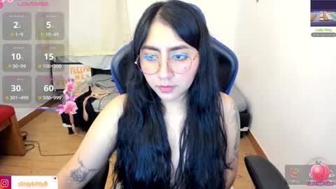 Snapshot of kat_ly_chan chatting on 17, 12, 2025 Kat online show from 17, 12, 2025