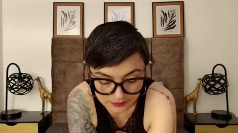 kat paradisse online show from 2, 10, 2025