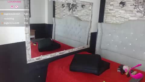 Snapshot of katalella_22 chatting on 15, 12, 2025 katalella_22 online show from 15, 12, 2025