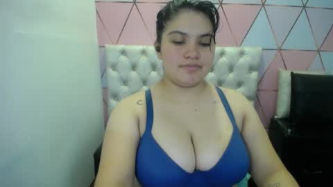 katalina santana25 online show from 16, 4, 2026