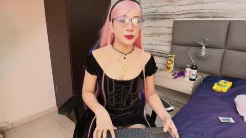 Snapshot of katana_blade chatting on 10, 5, 2026 online show from 10, 5, 2026