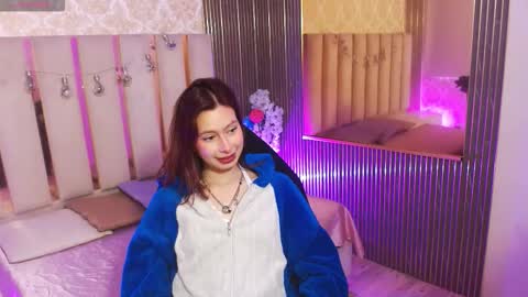 Snapshot of katana_tay chatting on 19, 12, 2025 katana_tay online show from 19, 12, 2025