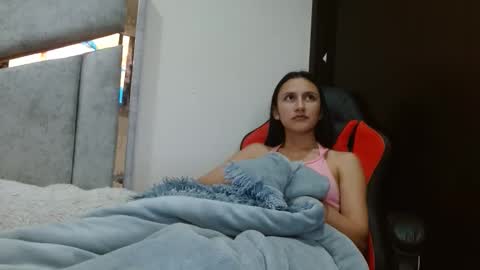 Snapshot of kate_davies chatting on 25, 3, 2026 kate online show from 25, 3, 2026