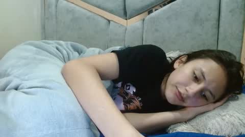 Snapshot of kate_davies chatting on 11, 4, 2026 kate online show from 11, 4, 2026