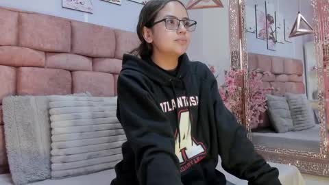 Snapshot of kate_froz chatting on 4, 10, 2025 Kate Froz online show from 4, 10, 2025