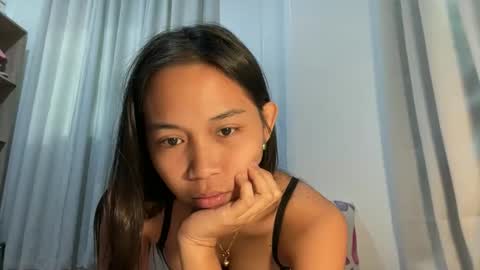 Snapshot of kate_mae chatting on 8, 10, 2025 katey online show from 8, 10, 2025