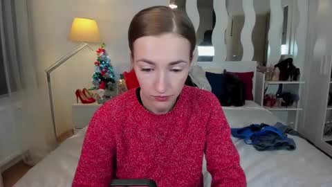 Snapshot of kate_redgar chatting on 17, 1, 2025 kate_redgar online show from 17, 1, 2025