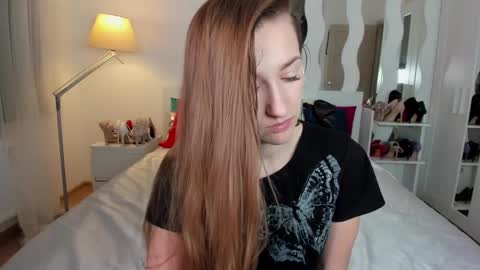 Snapshot of kate_redgar chatting on 15, 2, 2025 kate_redgar online show from 15, 2, 2025