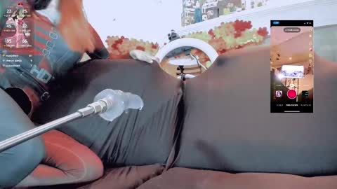 kate the pink girl online show from 4, 3, 2025