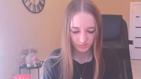 katekayer online show from 4, 10, 2025