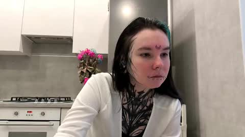 Snapshot of katelynnjenness chatting on 13, 1, 2026 Milana online show from 13, 1, 2026