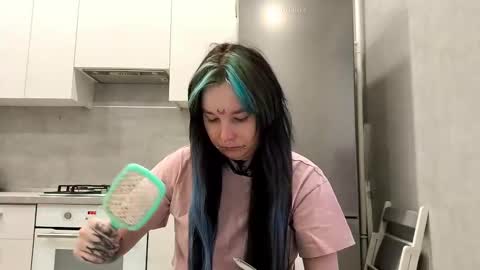 Snapshot of katelynnjenness chatting on 15, 1, 2026 Milana online show from 15, 1, 2026