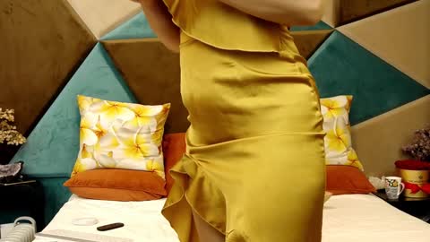 Snapshot of katequeenx chatting on 2, 1, 2025 KateQueenston -- online show from 2, 1, 2025