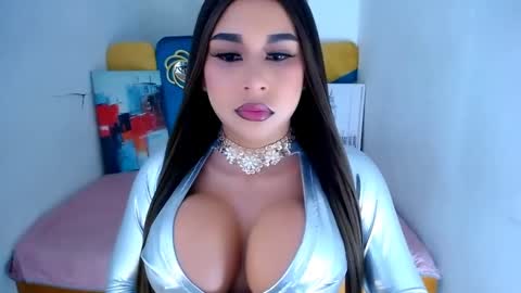 Snapshot of katherine_bigcock24 chatting on 6, 3, 2025 KATHERINE online show from 6, 3, 2025