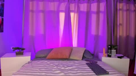 Snapshot of katherinee_scott chatting on 23, 4, 2026 your kathe online show from 23, 4, 2026