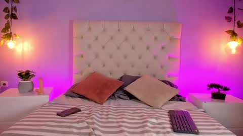 Snapshot of katherinee_scott chatting on 28, 4, 2026 your kathe online show from 28, 4, 2026