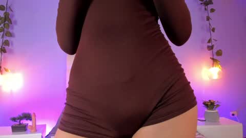Snapshot of katherinee_scott chatting on 6, 5, 2026 your kathe online show from 6, 5, 2026