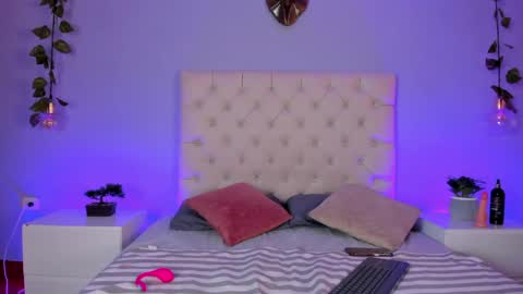 Snapshot of katherinee_scott chatting on 9, 5, 2026 your kathe online show from 9, 5, 2026