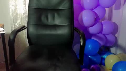 Snapshot of katherinepeti chatting on 19, 11, 2025 KT new account online show from 19, 11, 2025