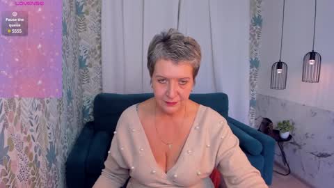 Snapshot of kathy_sunn chatting on 11, 12, 2024 Kathy online show from 11, 12, 2024