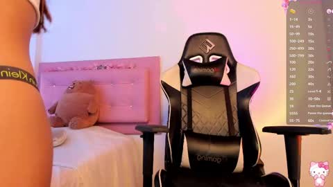 Snapshot of kathyy01 chatting on 7, 3, 2025 valentina online show from 7, 3, 2025