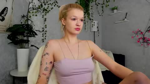 Snapshot of kati_li chatting on 16, 2, 2026 kati_li online show from 16, 2, 2026