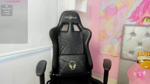 Snapshot of katia_ws chatting on 18, 9, 2025 KATIA online show from 18, 9, 2025