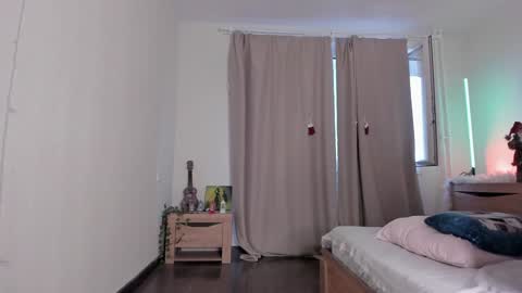 Snapshot of katie_ness chatting on 8, 2, 2025 Kate online show from 8, 2, 2025