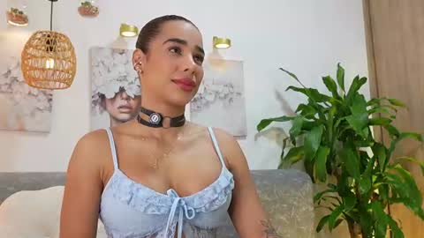 Snapshot of katiecruz_ chatting on 20, 7, 2026 Katie online show from 20, 7, 2026