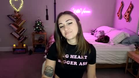 Snapshot of katieverona chatting on 22, 12, 2024 Katie Verona online show from 22, 12, 2024