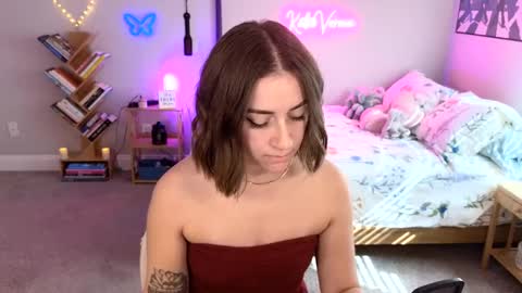 Snapshot of katieverona chatting on 26, 1, 2025 Katie Verona online show from 26, 1, 2025