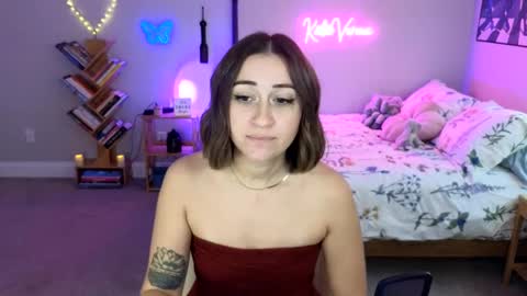 Snapshot of katieverona chatting on 26, 1, 2025 Katie Verona online show from 26, 1, 2025